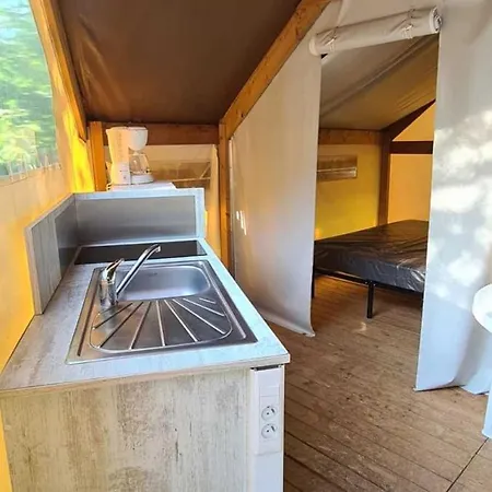 3 Etoiles - Piscine - Ccaideg Κάμπινγκ Reyrevignes (Figeac)